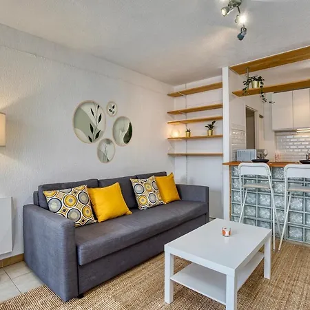 View - Near Cern,geneva,un - Free Parking *